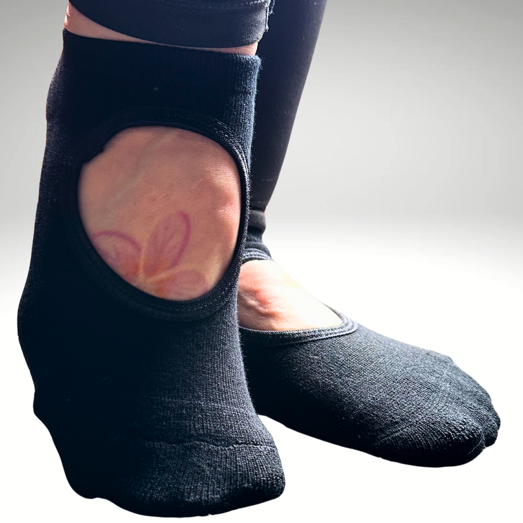 CDFWEAR Pilates Socks