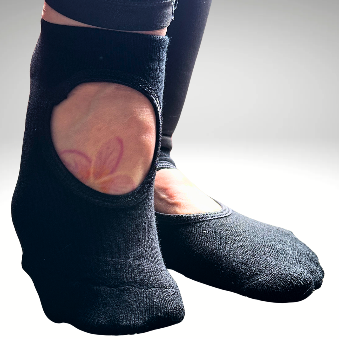 CDFWEAR Pilates Socks